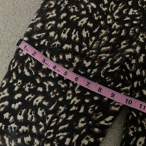 Cleobella 100% organic cotton fleece leopard animal print jogger pants & pockets - Picture 4 of 8